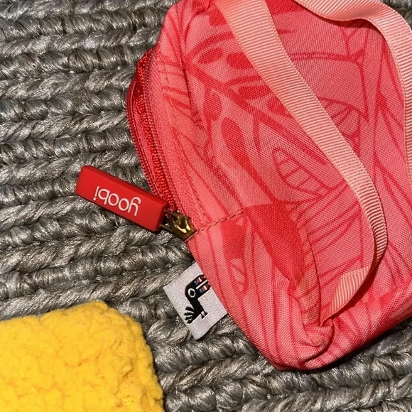 lot OF 6 Small bags assorted sizes - Picture 5 of 13